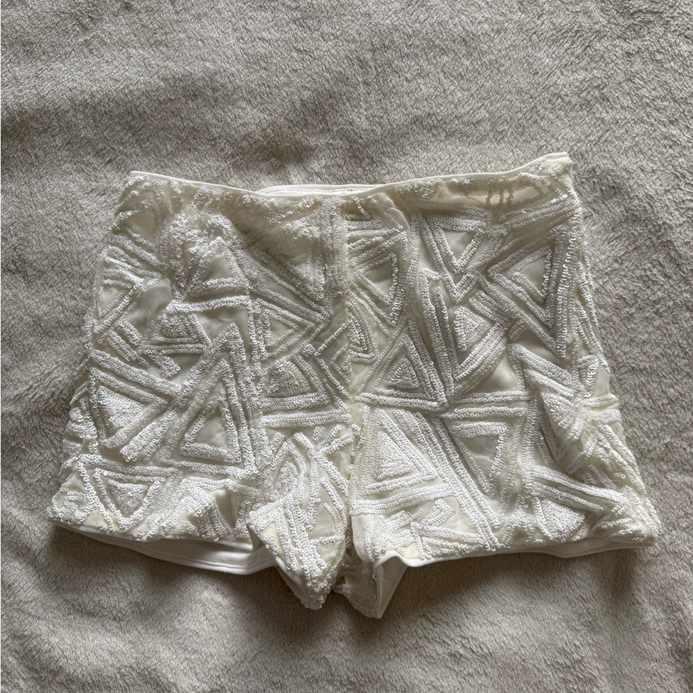 Forever 21 White Textured Women Shorts